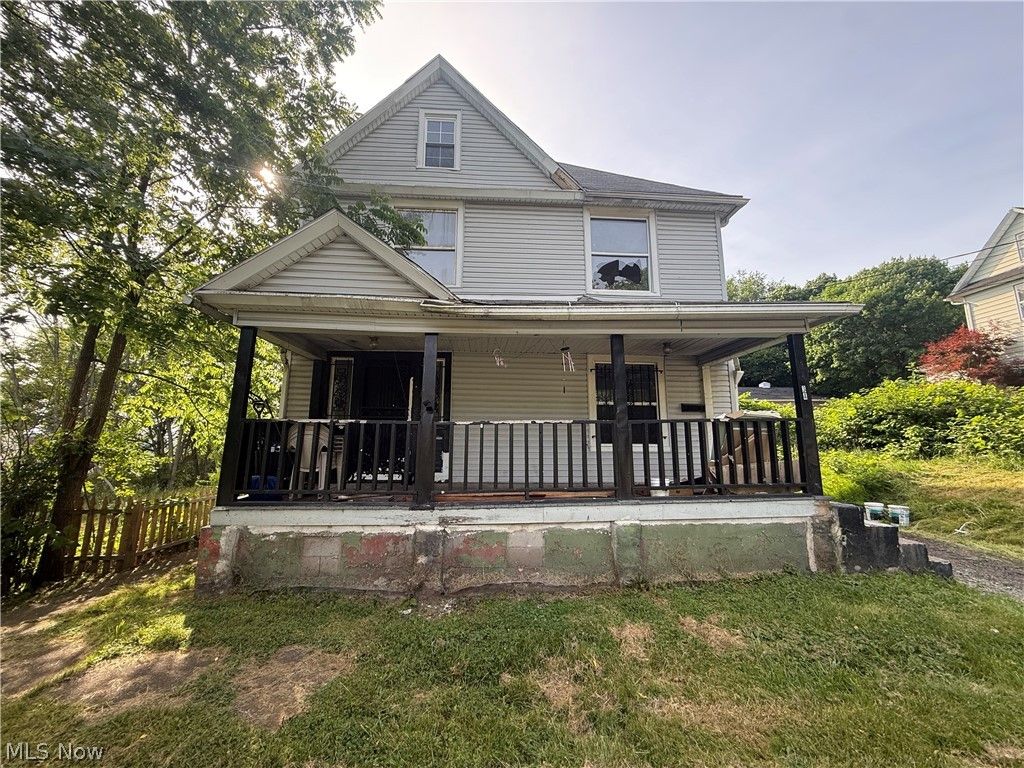 34 Montgomery, Youngstown, OH 44506