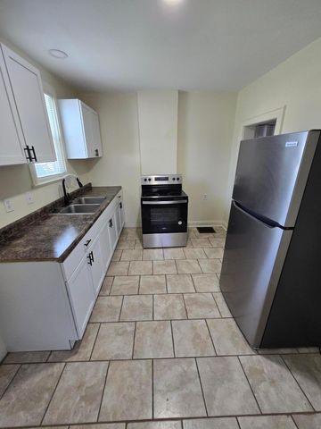 1088-1090 E 14th Avenue, Columbus, OH 43211