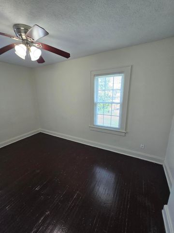 1088-1090 E 14th Avenue, Columbus, OH 43211