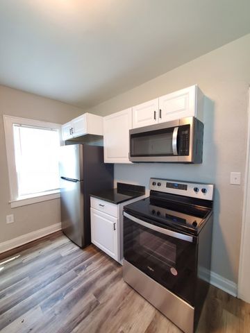 1088-1090 E 14th Avenue, Columbus, OH 43211