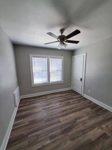 1088-1090 E 14th Avenue, Columbus, OH 43211