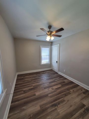 1088-1090 E 14th Avenue, Columbus, OH 43211