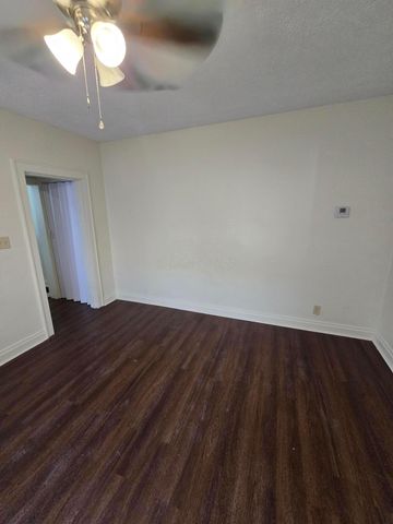 1088-1090 E 14th Avenue, Columbus, OH 43211