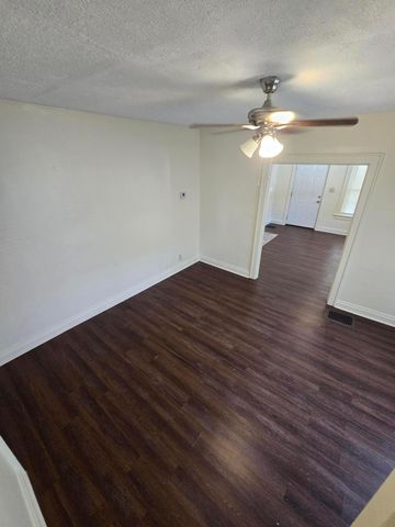 1088-1090 E 14th Avenue, Columbus, OH 43211