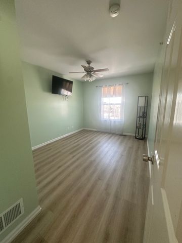 2039 Muirfield Drive, Yorkville, IL 60560