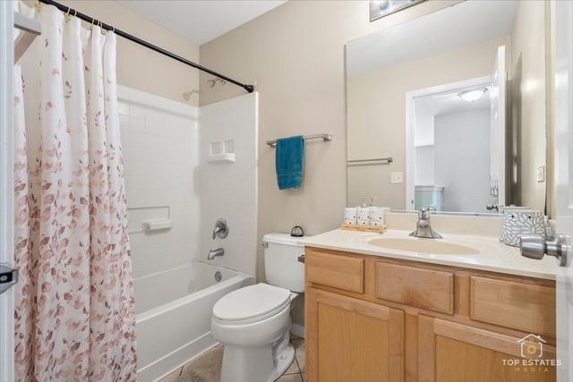 2039 Muirfield Drive, Yorkville, IL 60560