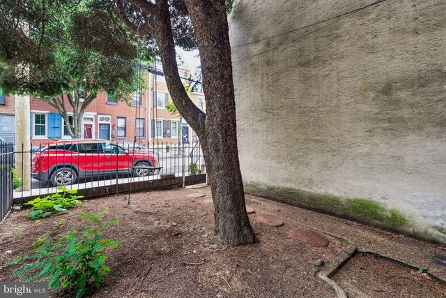 2306 E DAUPHIN ST, Philadelphia, PA 19125