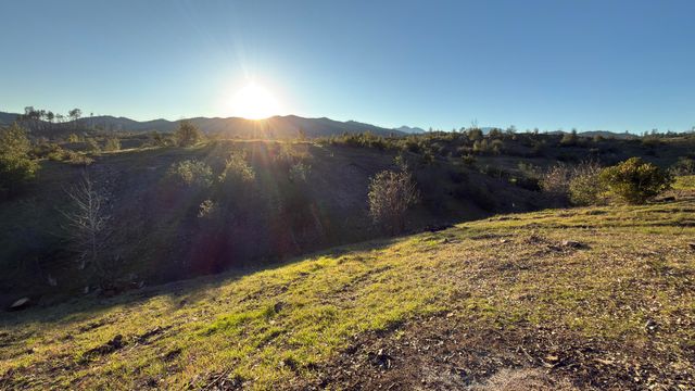 10000 Tilton Mine Road, Redding, CA 96001