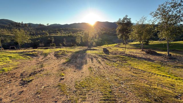 10000 Tilton Mine Road, Redding, CA 96001