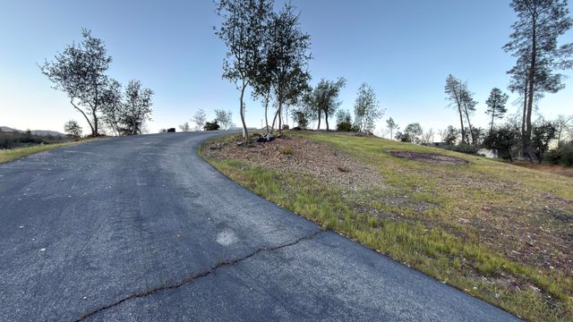 10000 Tilton Mine Road, Redding, CA 96001