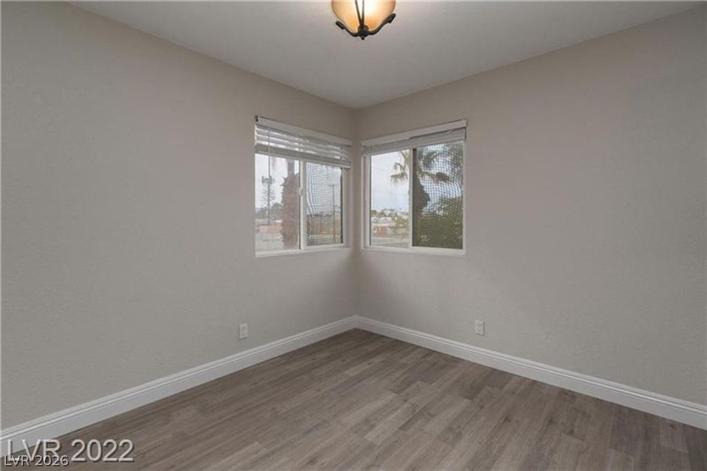 Image 11 of property listing at 1814 North Decatur Boulevard 202, Las Vegas, NV 89108
