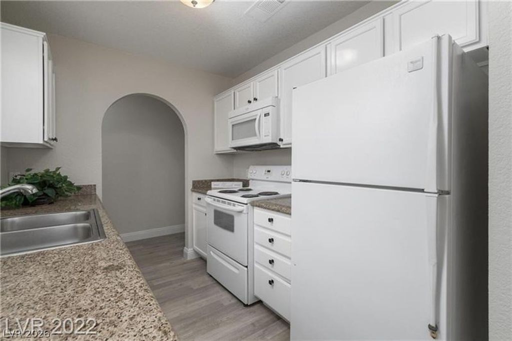 Image 3 of property listing at 1814 North Decatur Boulevard 202, Las Vegas, NV 89108