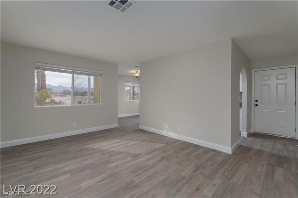 Image 5 of property listing at 1814 North Decatur Boulevard 202, Las Vegas, NV 89108
