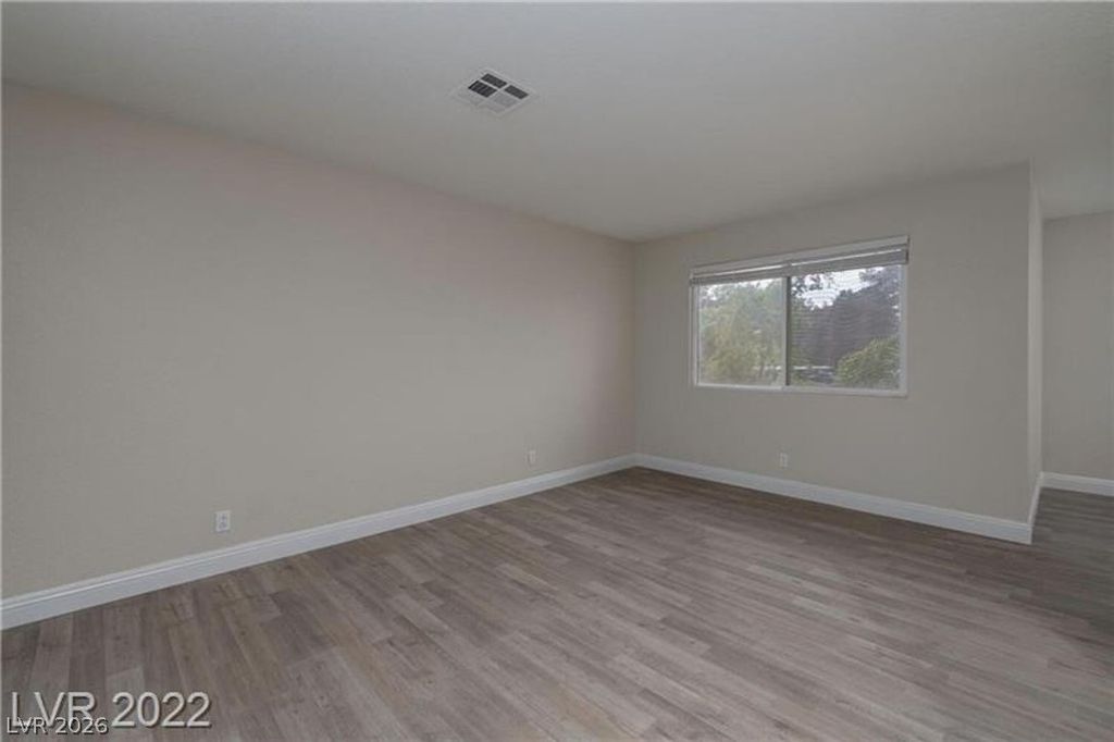 Image 6 of property listing at 1814 North Decatur Boulevard 202, Las Vegas, NV 89108