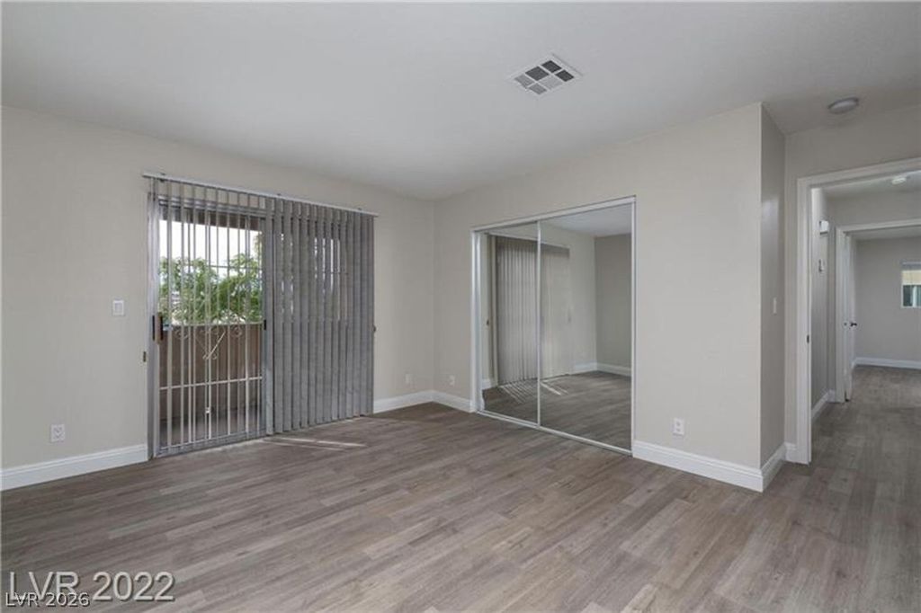 Image 7 of property listing at 1814 North Decatur Boulevard 202, Las Vegas, NV 89108