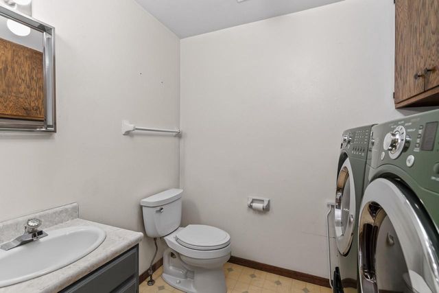 2743 Lyman Lane, Fitchburg, WI 53711