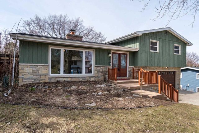 2743 Lyman Lane, Fitchburg, WI 53711