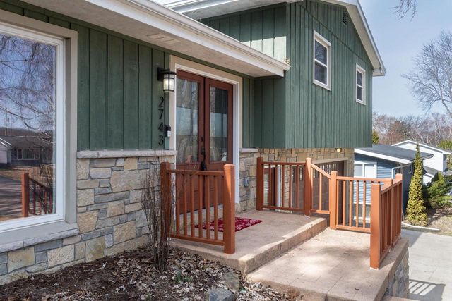 2743 Lyman Lane, Fitchburg, WI 53711