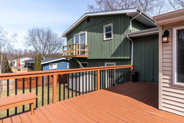 2743 Lyman Lane, Fitchburg, WI 53711