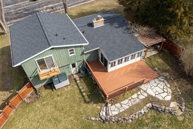 2743 Lyman Lane, Fitchburg, WI 53711