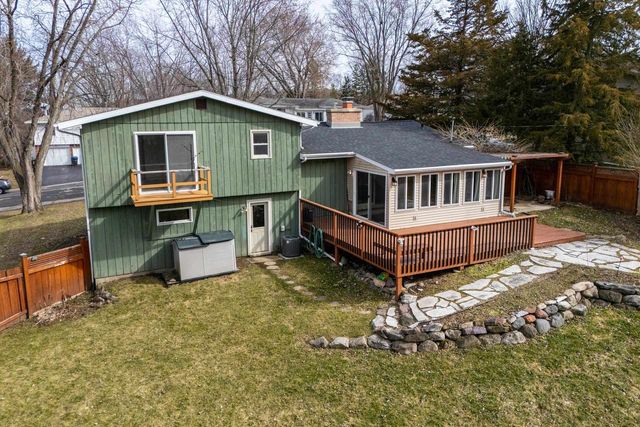 2743 Lyman Lane, Fitchburg, WI 53711