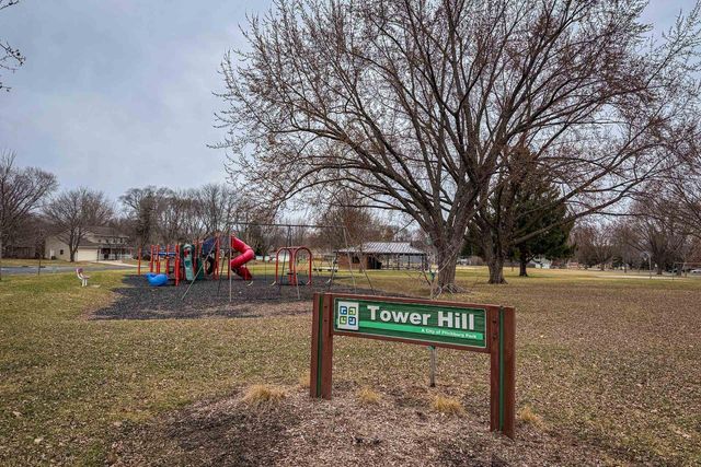 2743 Lyman Lane, Fitchburg, WI 53711