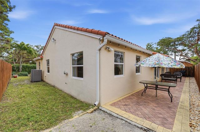 16921 SW 92nd Court, Palmetto Bay, FL 33157