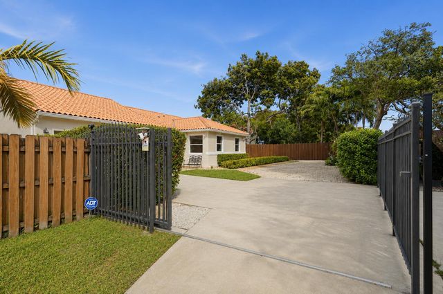 16921 SW 92nd Court, Palmetto Bay, FL 33157