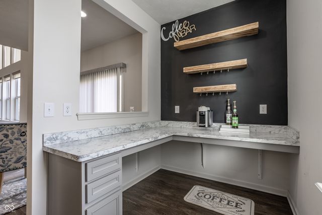 5622 Pecan Court, Noblesville, IN 46062