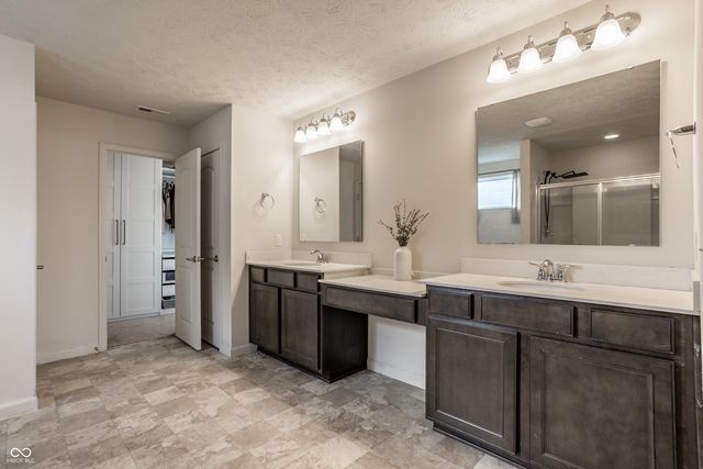 5622 Pecan Court, Noblesville, IN 46062