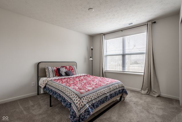 5622 Pecan Court, Noblesville, IN 46062