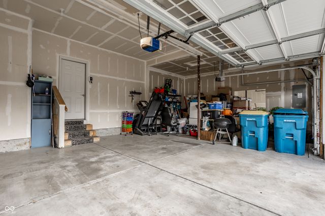 5622 Pecan Court, Noblesville, IN 46062