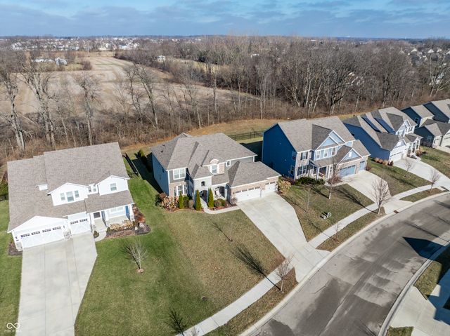5622 Pecan Court, Noblesville, IN 46062