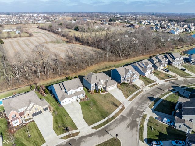 5622 Pecan Court, Noblesville, IN 46062
