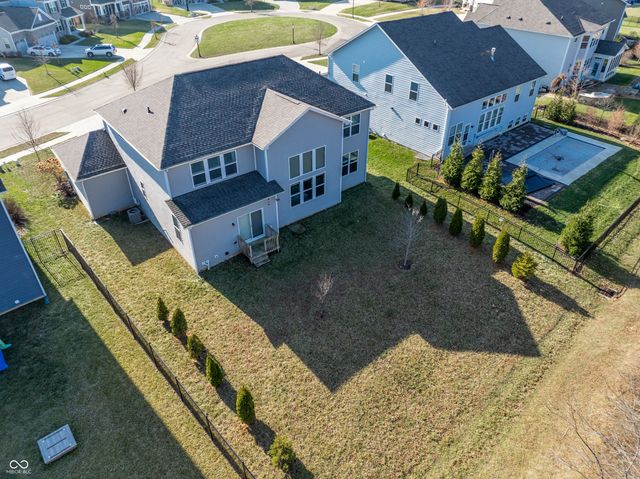 5622 Pecan Court, Noblesville, IN 46062