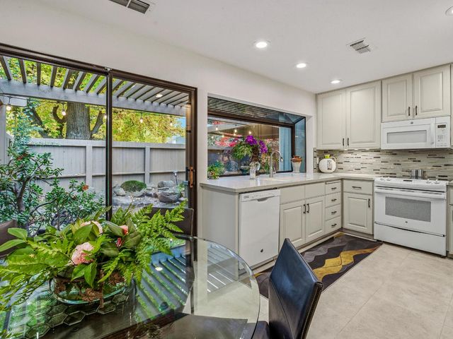 506 Elmhurst Cir, Sacramento, CA 95825