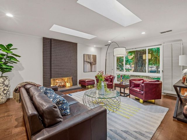 506 Elmhurst Cir, Sacramento, CA 95825