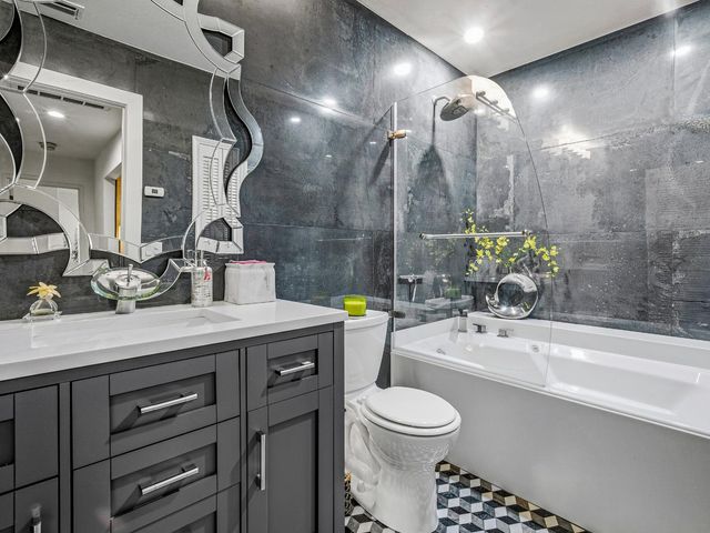 506 Elmhurst Cir, Sacramento, CA 95825