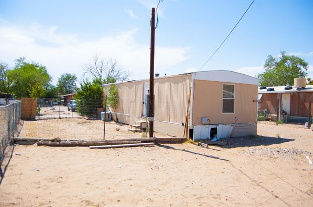 4004 Wallace Street SE, Albuquerque, NM 87105