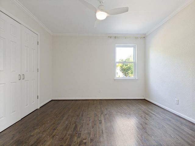 7010 San Mateo Boulevard, Dallas, TX 75223