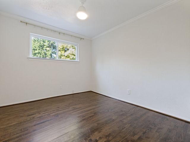 7010 San Mateo Boulevard, Dallas, TX 75223