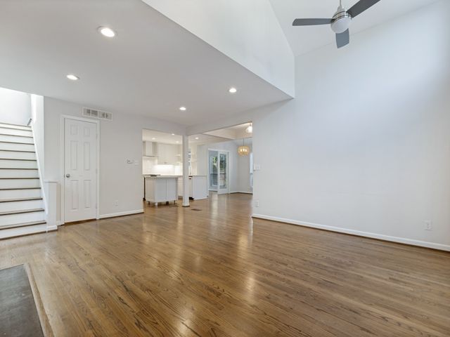 7010 San Mateo Boulevard, Dallas, TX 75223
