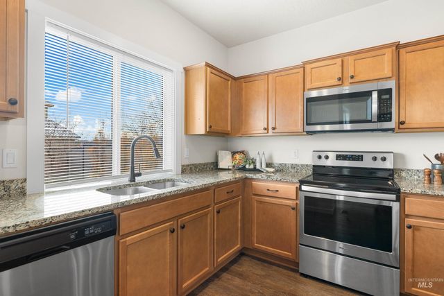 5685 W Song Sparrow St, Boise, ID 83714