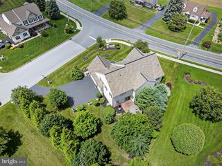 100 COBBLESTONE DR, Lebanon, PA 17042