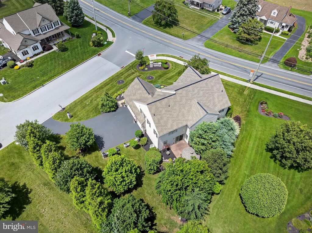 100 COBBLESTONE DR, Lebanon, PA 17042
