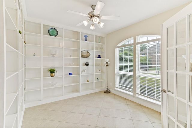 308 Bentside Place, Clute, TX 77531