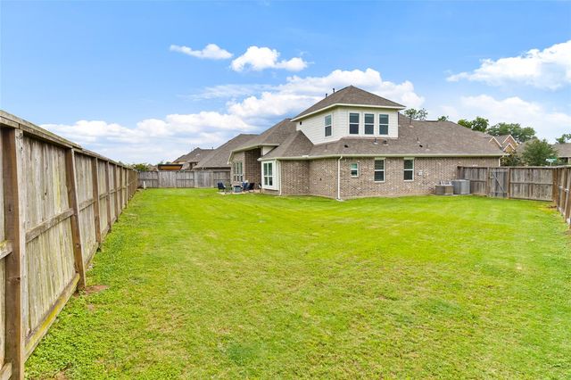308 Bentside Place, Clute, TX 77531