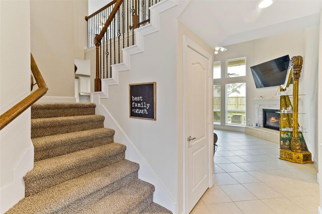 308 Bentside Place, Clute, TX 77531