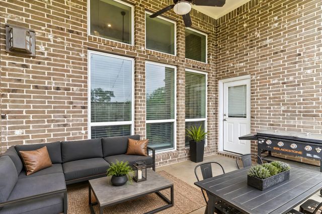 308 Bentside Place, Clute, TX 77531