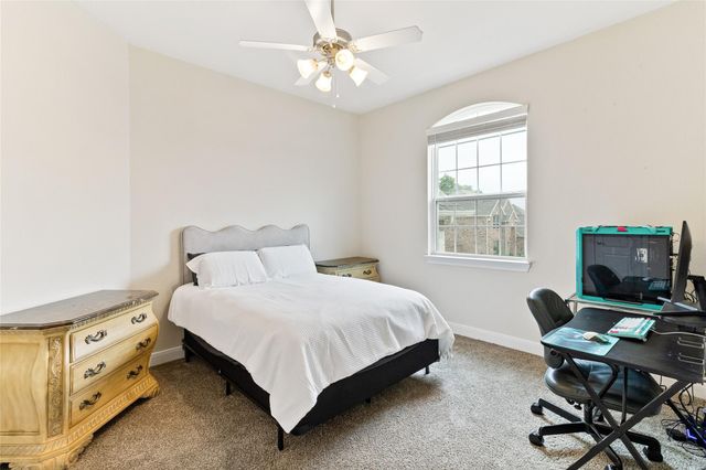 308 Bentside Place, Clute, TX 77531